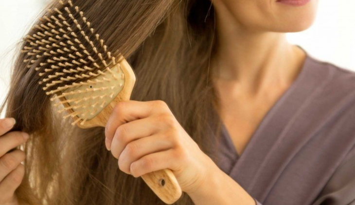 Brosse démêlante : quels sont ses avantages ?