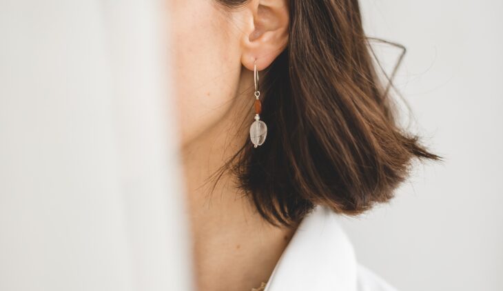 Têtes de mort : décrypter les styles et choisir les boucles d’oreilles idéales