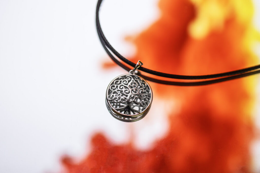 Médaille Arbre de Vie : pourquoi est-ce un bon cadeau de baptême ?