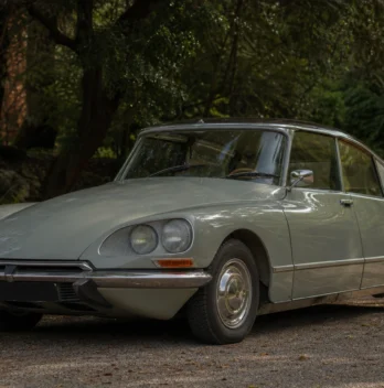 Automobiles anciennes : préserver les modèles emblématiques français